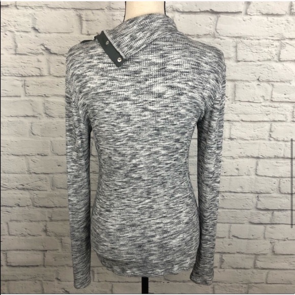 Dolan Snap Neck Pullover - Picture 4 of 7